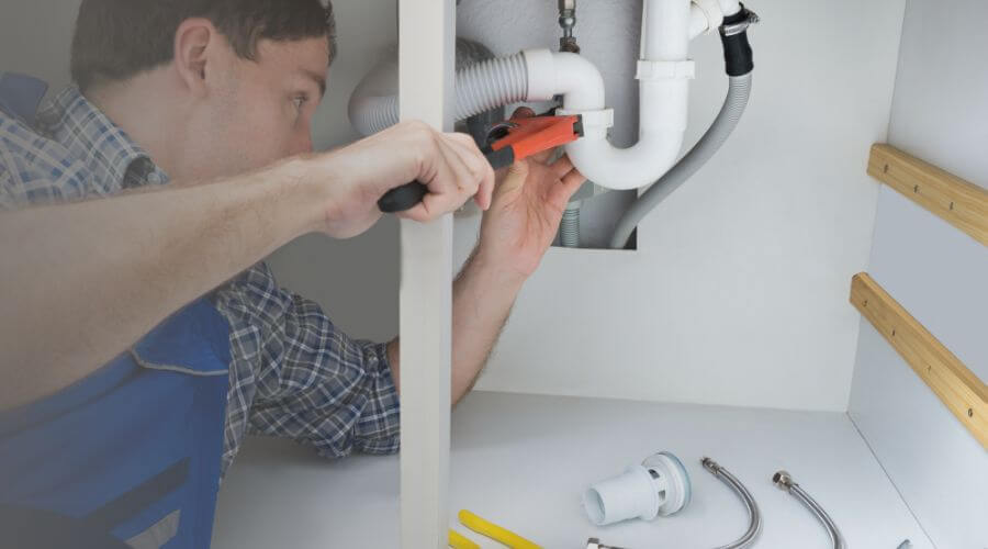Expert burst pipe repair services in Osawatomie, KS